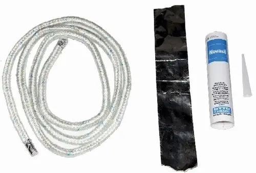 Dichtschnur-Set von Wolf, bestehend aus einer weißen Dichtschnur, einer schwarzen Folie und einem Kleber für die Abdichtung von Wendeküretüren.